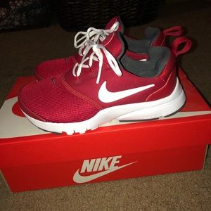 NEVER WORN!!!! Little Boys Size 1 Red Nike shoes